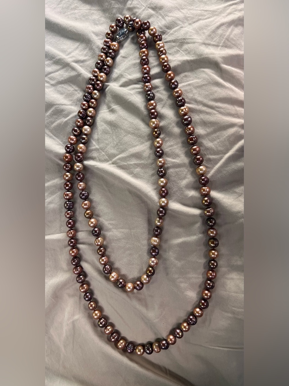 Vintage Elegant Multi-Tone Pearl Necklace - Brown & Bronze